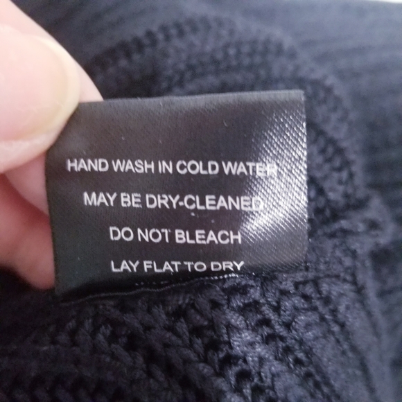 Plus Size Ribbed knit top - Picture 6 of 8